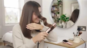Shiny, frizz-free straight hair protected against damp British weather